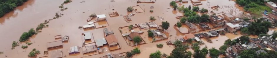 Santa Luzia, na Grande BH, ficou alagada após chuva de sexta-feira